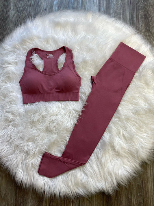 Conjunto deportivo sin efecto push up/soporte incluido