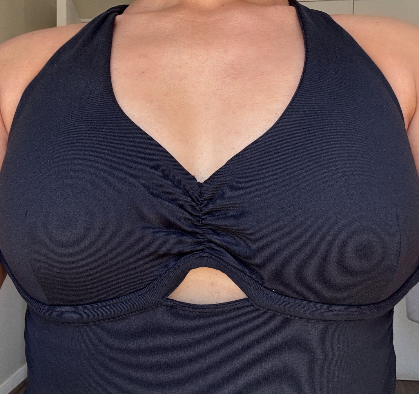 Enterito short efecto push up/soporte incluido/tirantes ajustables
