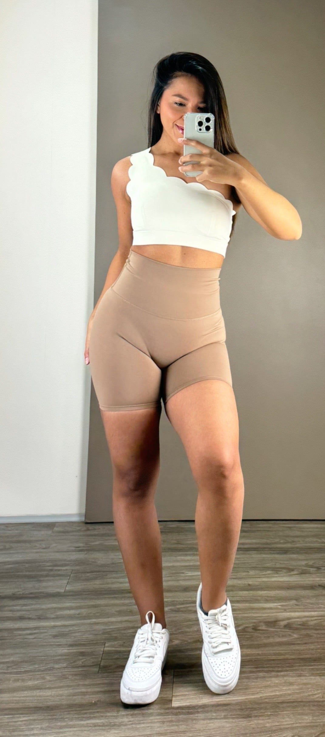 Conjunto short sin efecto push up/soporte incluido