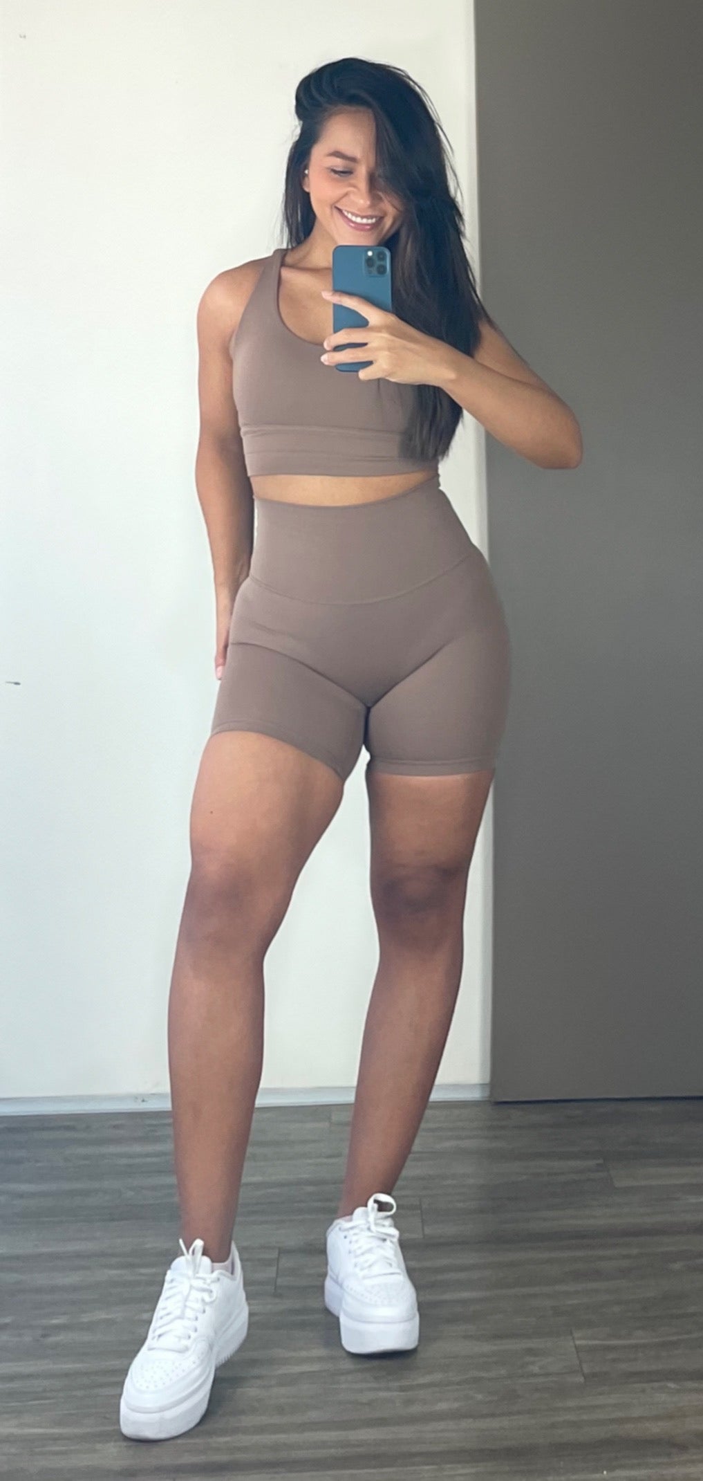 Conjunto short sin efecto push up/soporte incluido