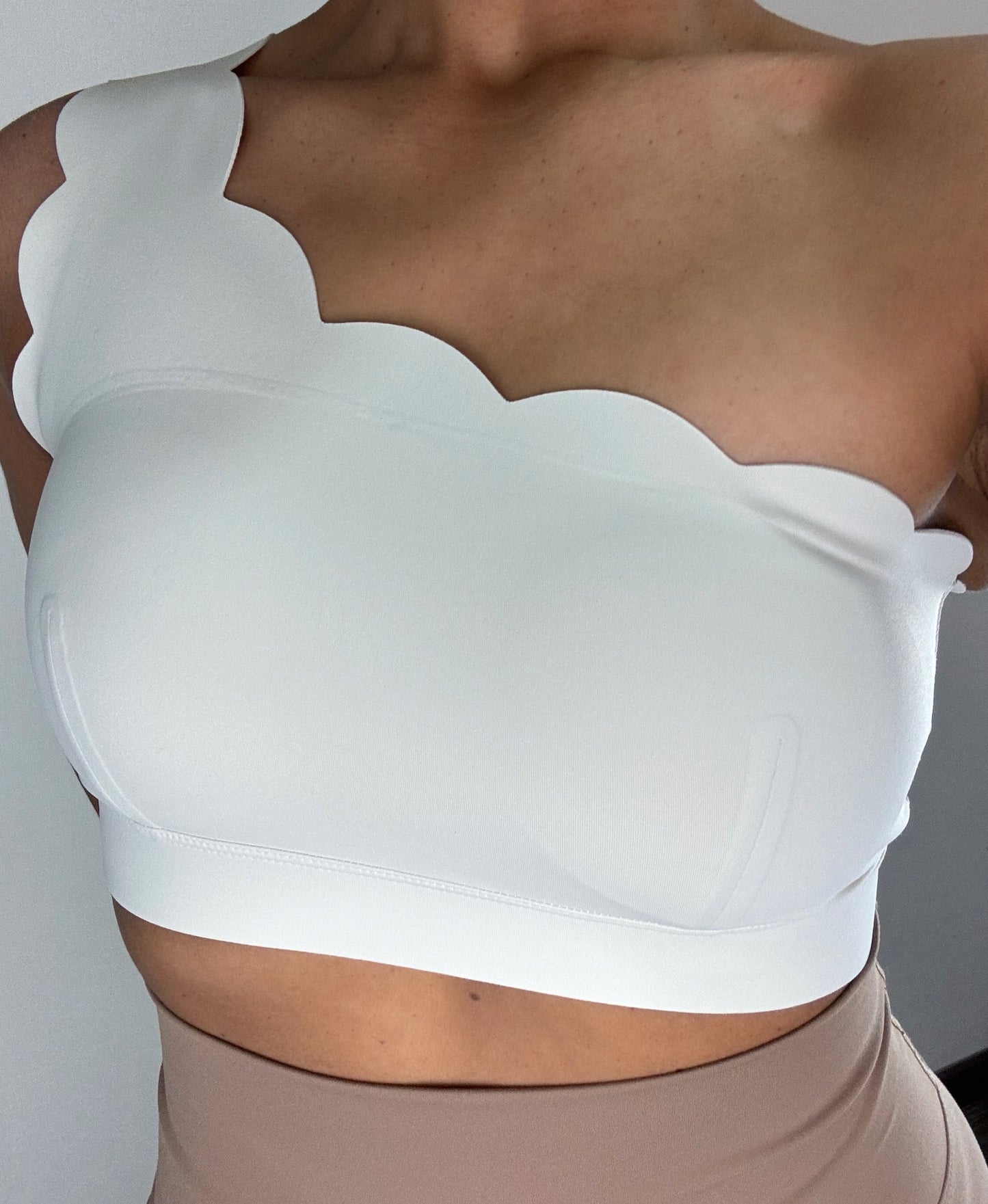 Conjunto short sin efecto push up/soporte incluido